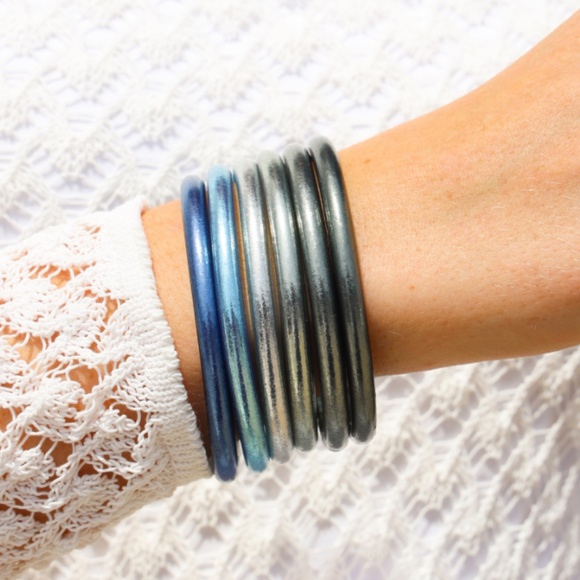 Budha Girl All Weather Bangles Shark Week Stack Size M, Never Worn - Picture 1 of 2